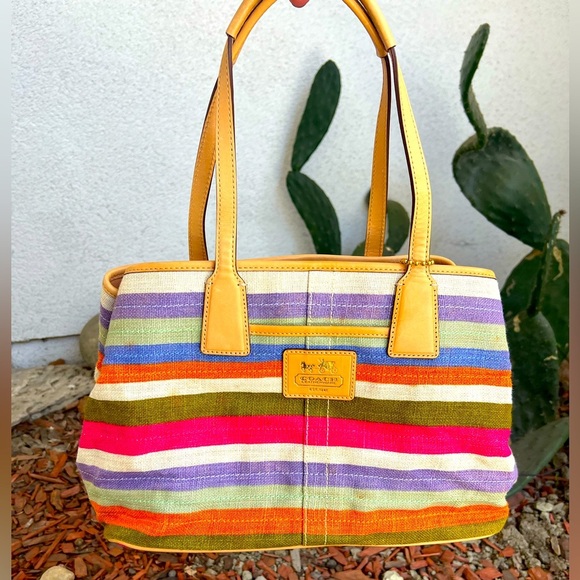 EUC 💐COACH 13847 💐LIMITED EDITION 10TH ANNIVERSARY  HAMPTON ARCHIVE RAINBOW TOTE - Picture 1 of 7